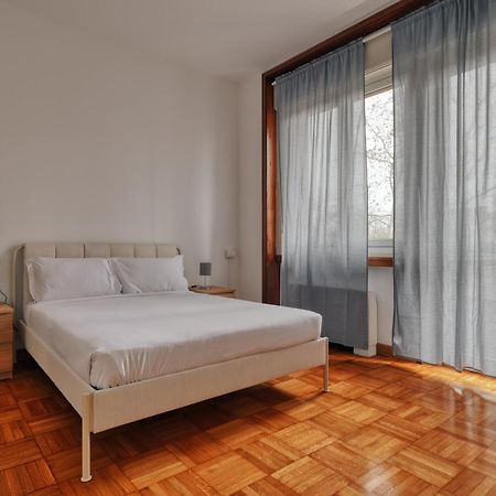 Joivy Chic 3-Bed Flat Near Colonne Di San Lorenzo Milánó Kültér fotó